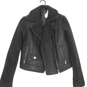 FOREVER 21 FAUX LEATHER SHERPA JACKET SIZE S
